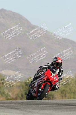 media/Dec-01-2025-Moto Forza (Mon) [[2daa91e15f]]/2-Intermediate Group/Session 2 Turn 9 Entry/